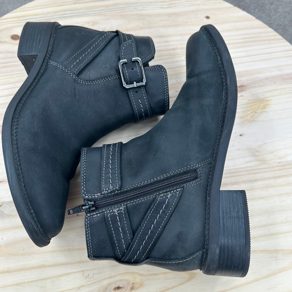 Clarks Maye Ankle Boots 8.5 Charcoal Leather Buckle Zip Comfort Nubuck Leather - Picture 8 of 14